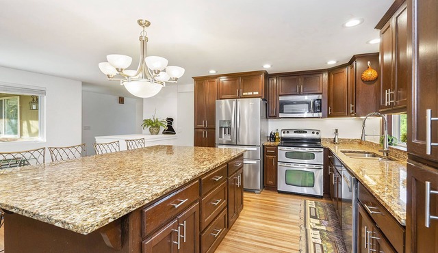 Beautiful private home 25 minutes from Seattle & close to Puget Sound Ferries. in Everett