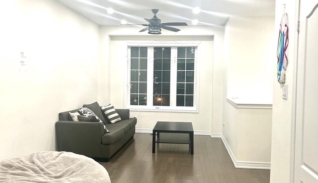 Centrally located beautiful 3 bedroom full house with free parking