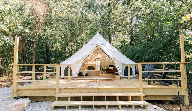 Huckleberry Hideaway | Yurt | Fire Pit in Fredericktown