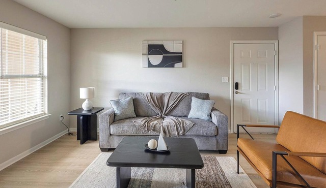 Landing | Beautiful 2BD, Clubhouse, Game Room