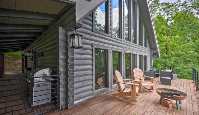 Luxe Jasper Cabin w/Deck + Blue Ridge Mtn Views! in Jasper