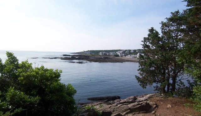 Luxury Suite walk to Ogunquit Foot Bridge Beach lounge by the Heated Indoor Pool