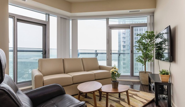 Modern Waterfront 3BR Escape with Free Parking