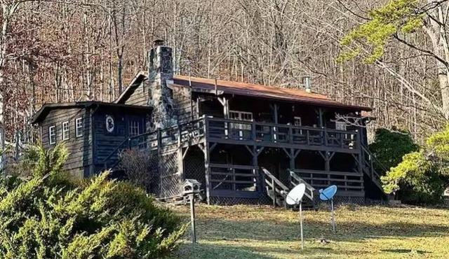 Mountain Magic Cabin, Moutan View/Private/3BR/2Bath/Pets Friendly.