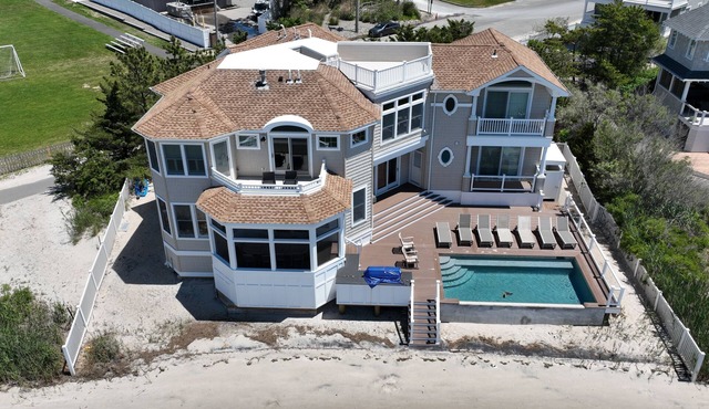 Newly Renovated Bayfront Estate — Harvey Cedars, LBI