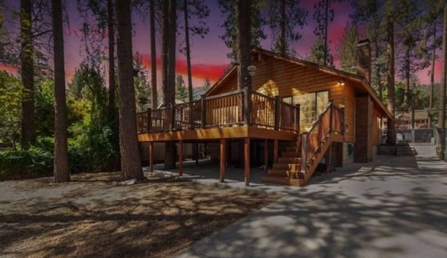 Pine tree cabin with an amazing front deck
