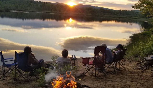 Pristine Waterfront Home near Sunday River. Ski, Swim, Fish, Relax! 5 STAR *