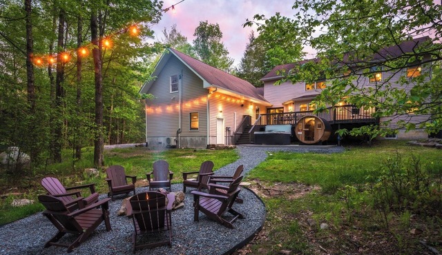 Private Lake Access! Swim Spa, Game Lounge, Sauna