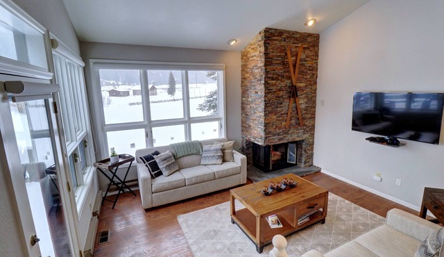 Private Mountain Town home Pet Friendly - with Great Views! WD12 in Copper Mountain