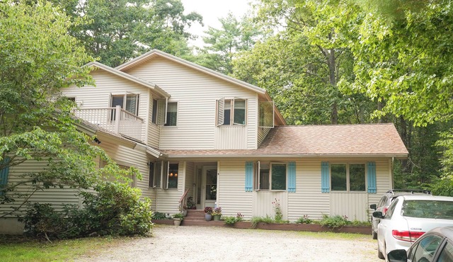 Private Ogunquit Woods Retreat, Sleeps 12 Plus, 15-20 Minute Walk to Beach