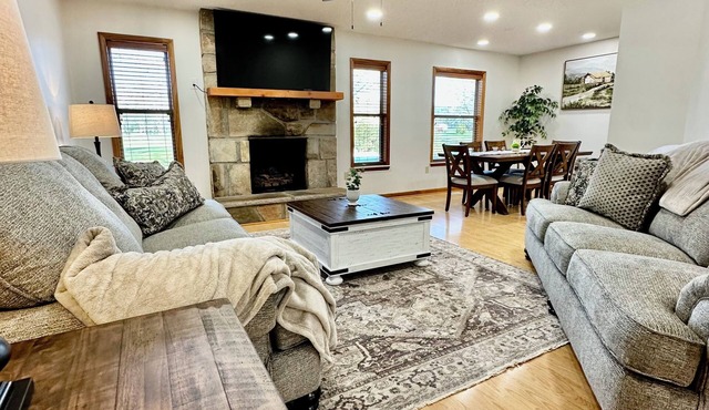 Private river access, at the gateway to the smokies in the heart of Townsend!