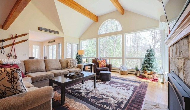 Private, Spacious, Mountain Retreat on the Ridge
