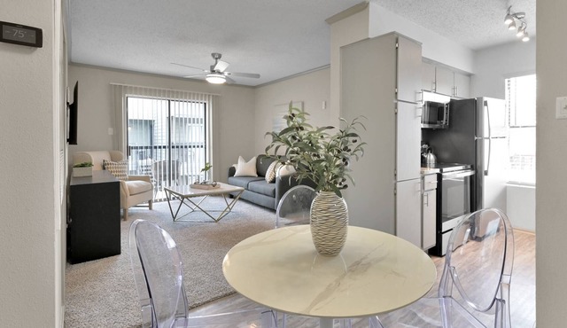 Professionally DecoratedlShared PoollFitness CenterlPrivate Balcony|Close to I-45|Onsite Laundry in Webster