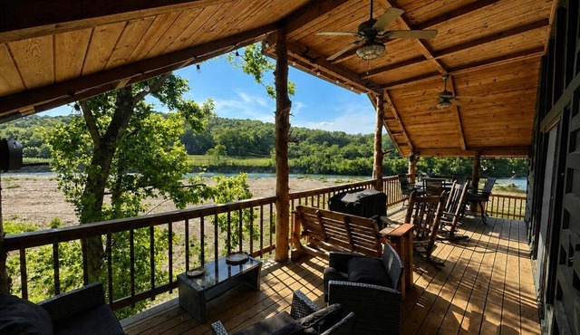 Riverfront Jacuzzi Fireplace 6Bed 3Bath Bar BBQ