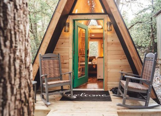 Romantic A-Frame Couples Retreat Cozy and 12 Acres
