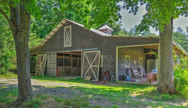 Rustic & Authentic Farm Stay by DuPont Forest!