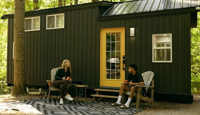 Secluded Forest Tiny House with Wood-Fired Sauna & Hot Tub Near Norfolk County, Simcoe, Ontario