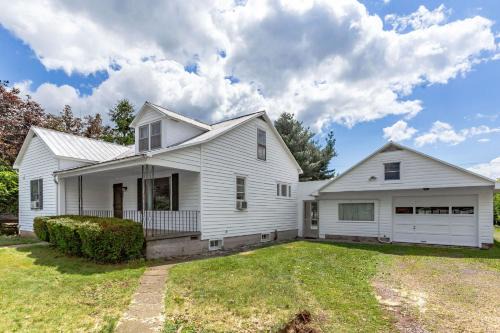 Simple Comforts, Family and Pet Friendly Stay