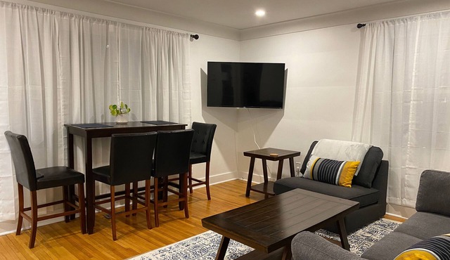 Spacious 2 Bdrm with Office close to downtown Kingston
