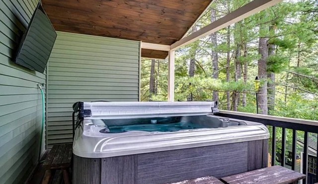 Spacious Ossipee Waterfront House Perfect for Activities & Entertainment