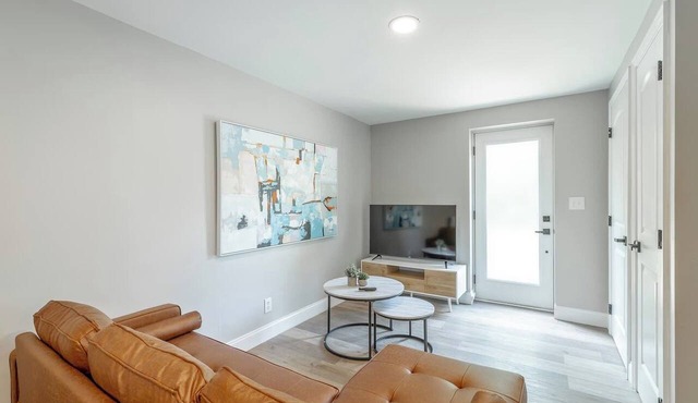This space has been crafted to be the ideal stay for a couple or solo traveler in Chattanooga