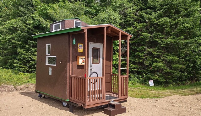Tiny Tiny Caboose Cabin Replica