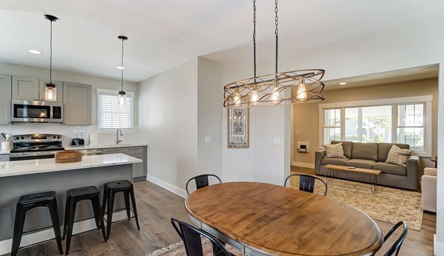Webster Ave · Close to entertainment, shopping and restaurants in Hamilton