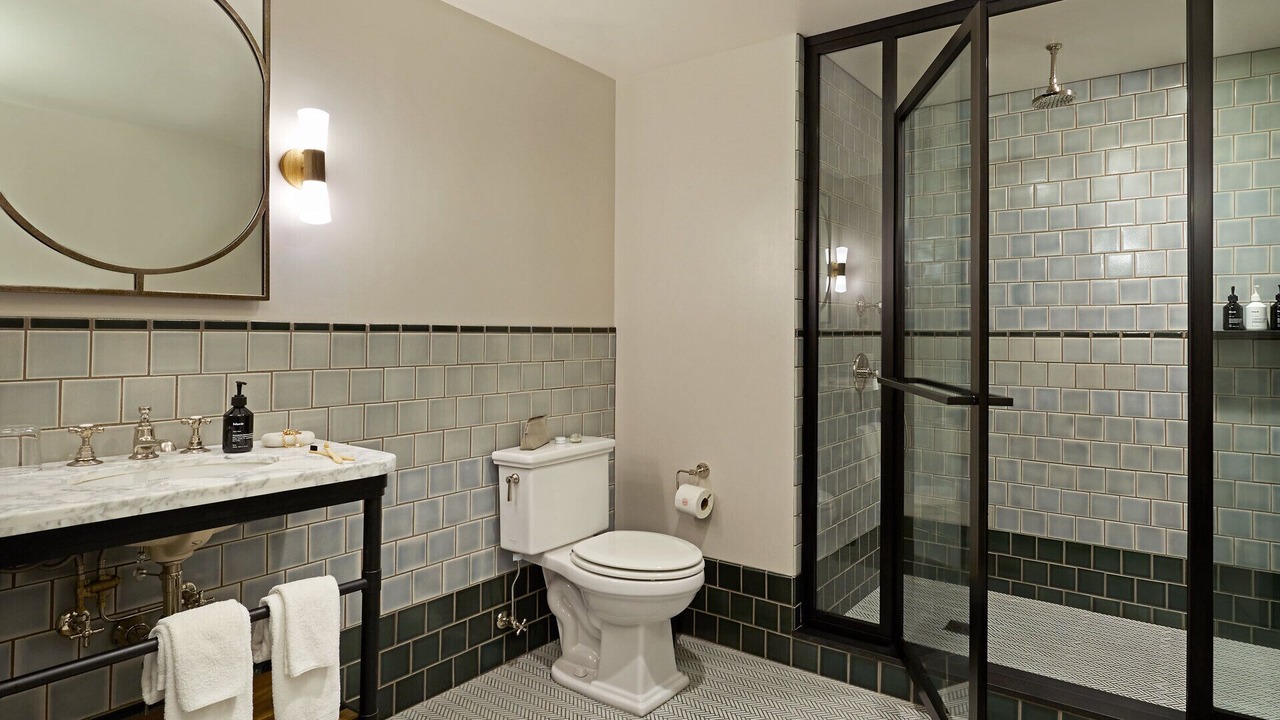 Photo of Bathroom in West Loop