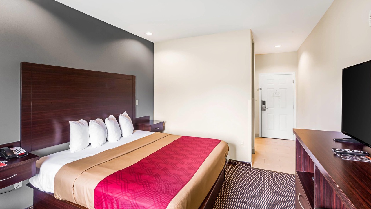 Photo of Bedroom in Highlands - Perkins