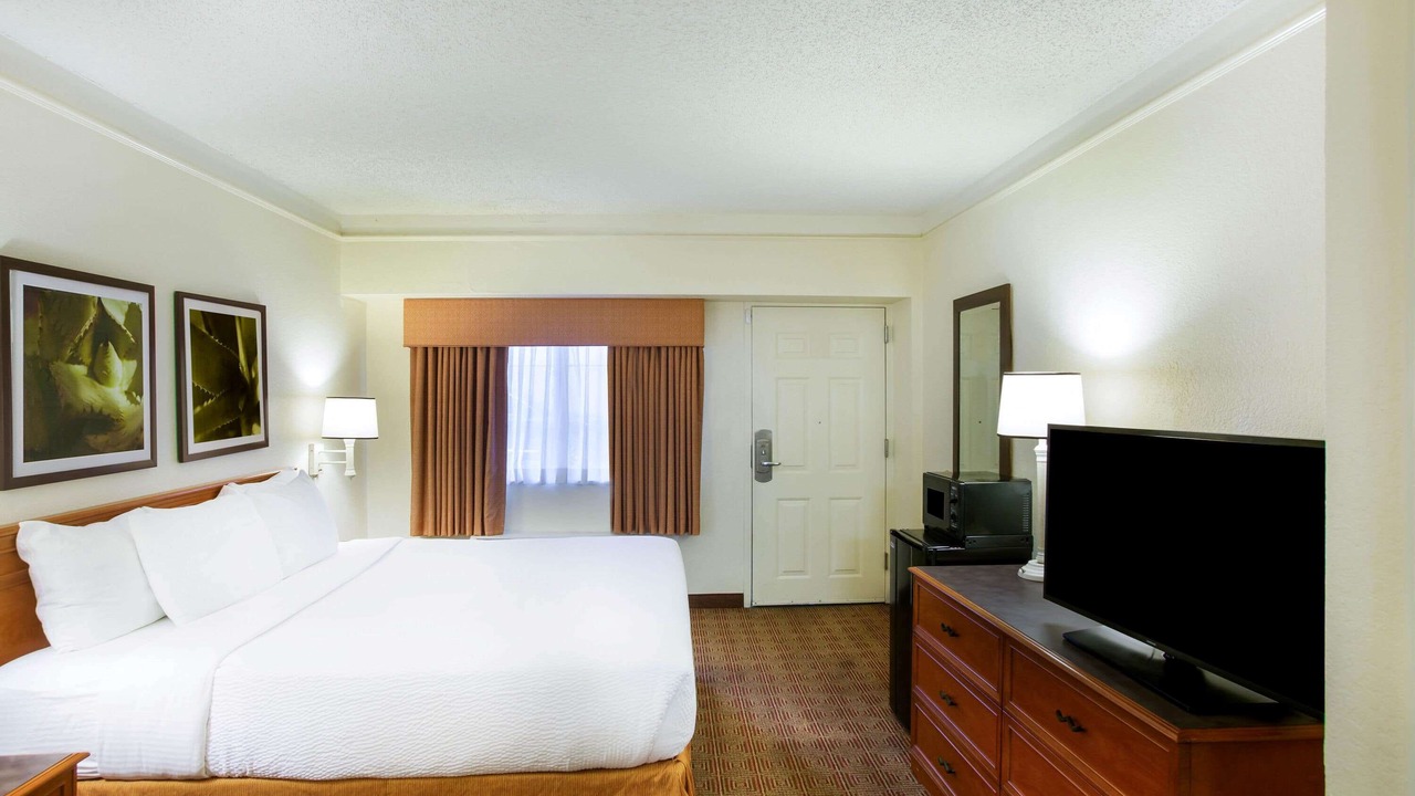 Photo of Bedroom in Capitol District