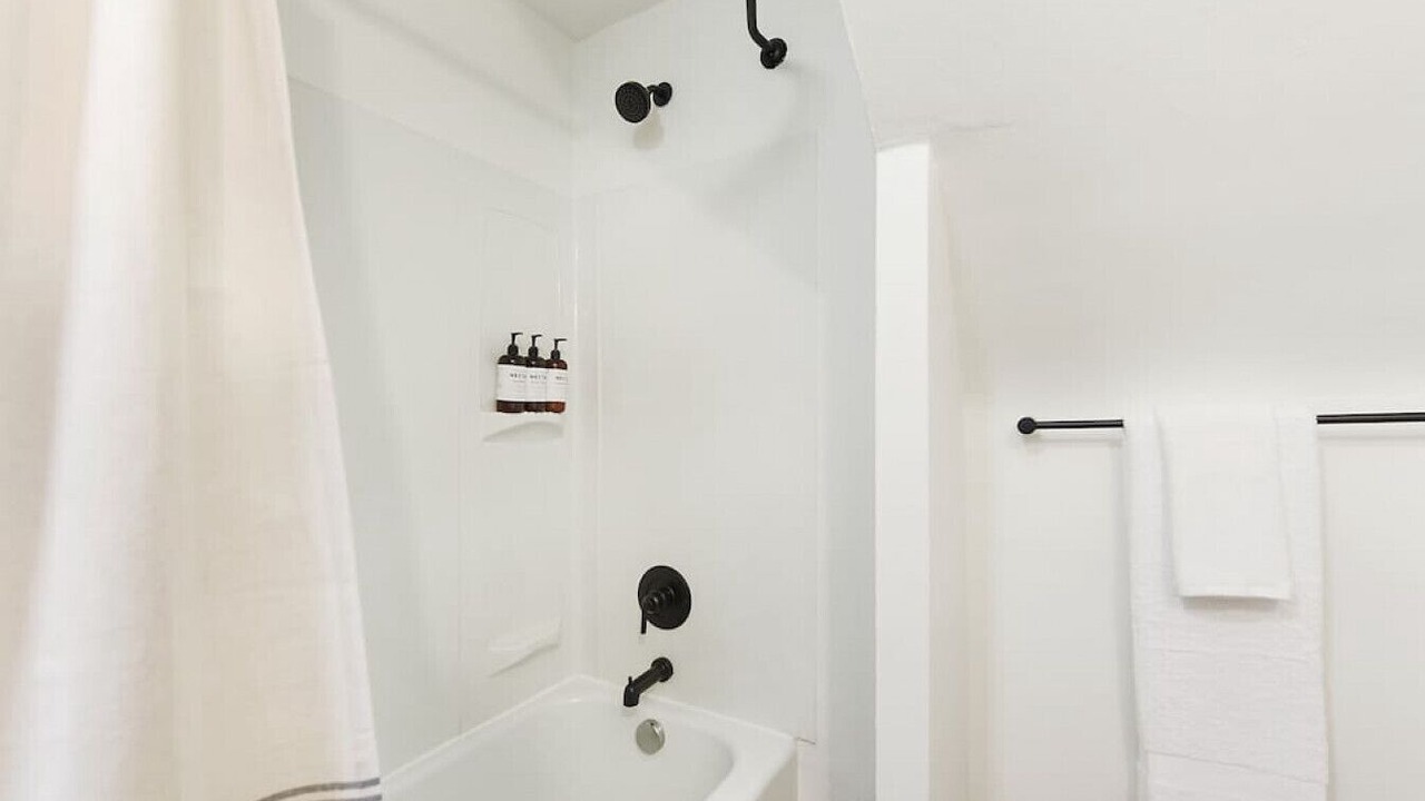 Photo of Bathroom in Lower Lawrenceville