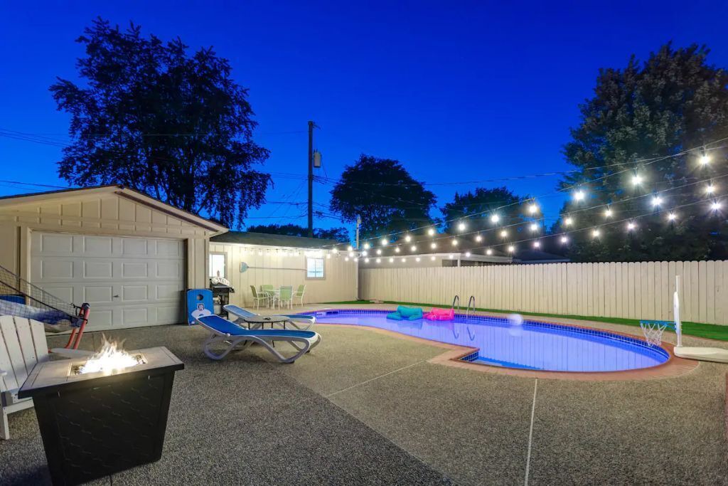 Photo of Outdoor in Royal Oak