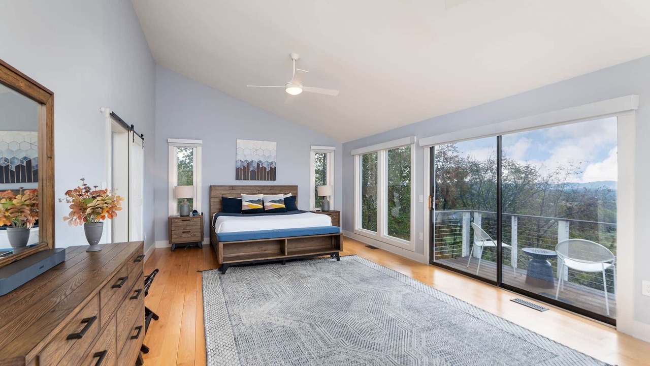 Photo of Bedroom in Greenwood