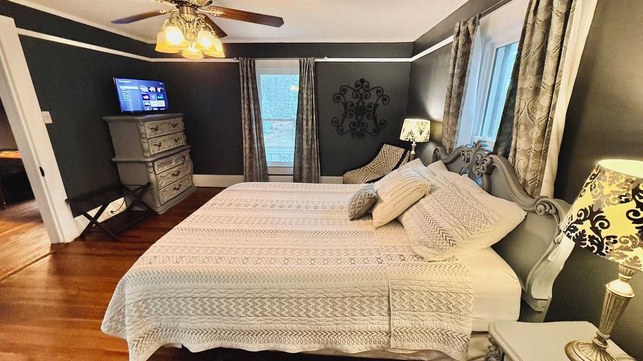 Photo of Bedroom in Mooresville