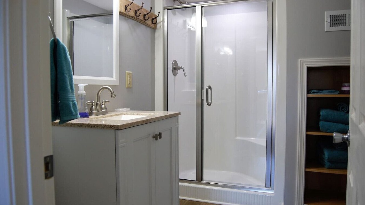 Photo of Bathroom in Huron