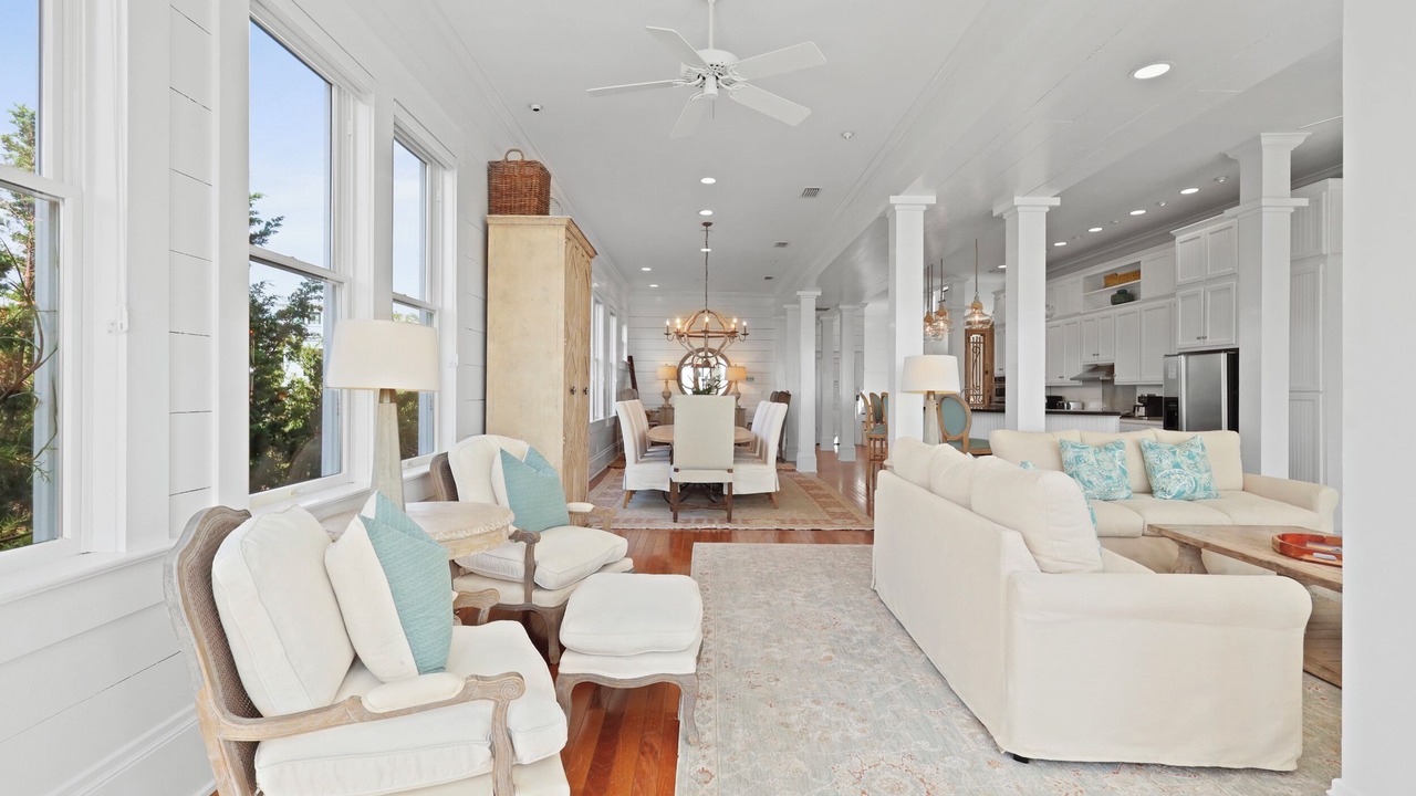 Photo of Livingroom in Saint Simons Island