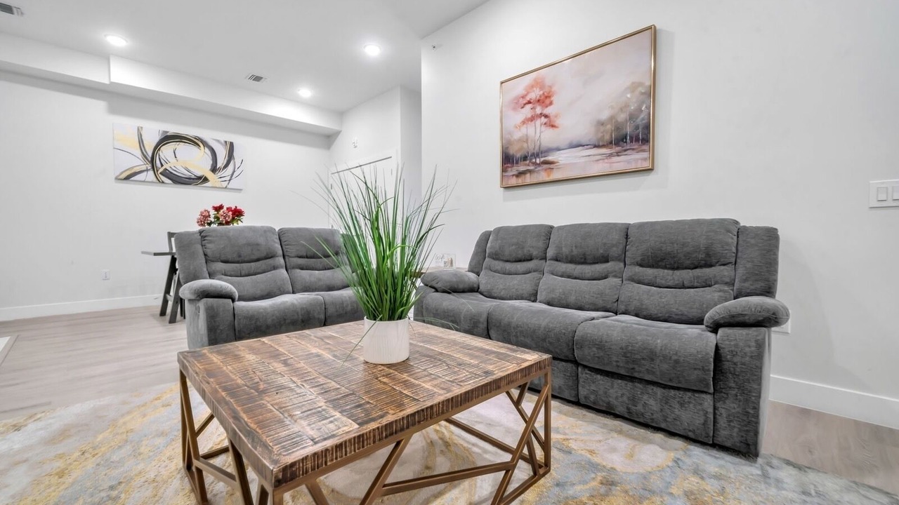 Photo of Livingroom in Paterson