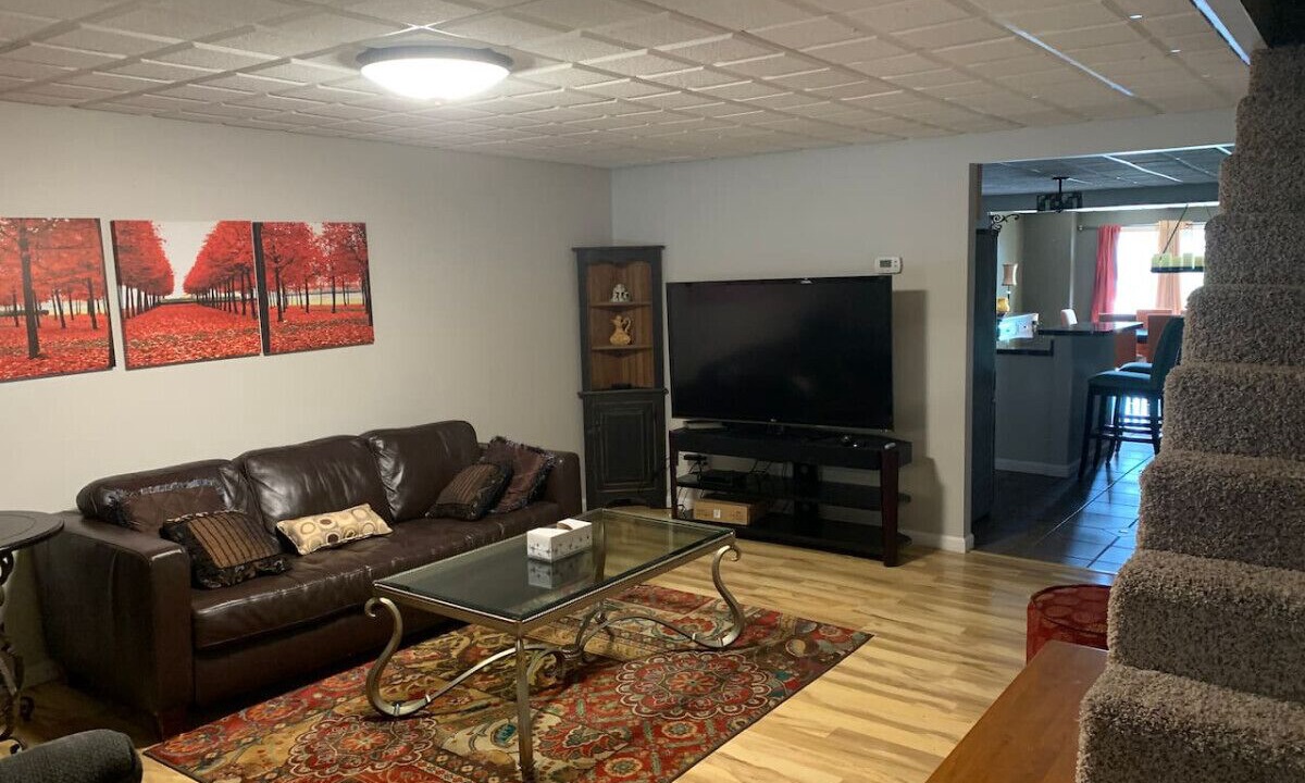 Photo of Livingroom in Sproul