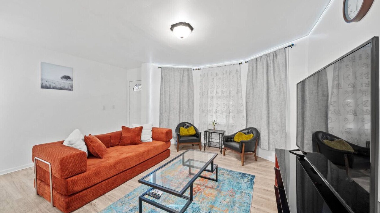 Photo of Livingroom in Constable Hook