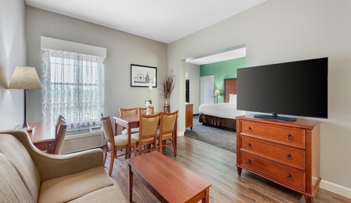 Presidential Suite, 1 King Bed, Non Smoking, Jetted Tub