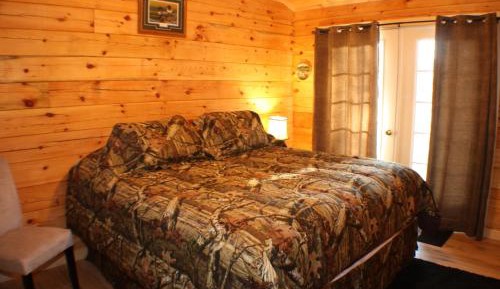 Deluxe King Suite