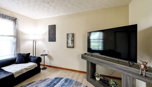 Great for Families! Richmond Townhome w/Patio